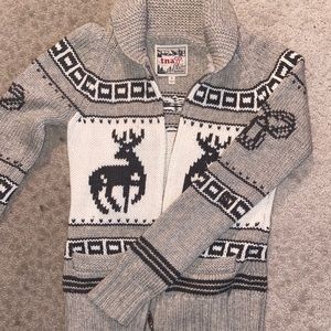 TNA ‘COWICHAN’ -STYLE KNITTED SWEATER